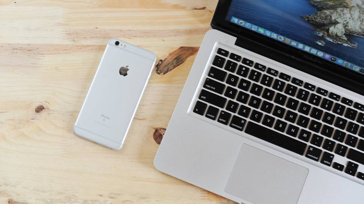How to Connect iPhone to MacBook Without USB: 5 Methods